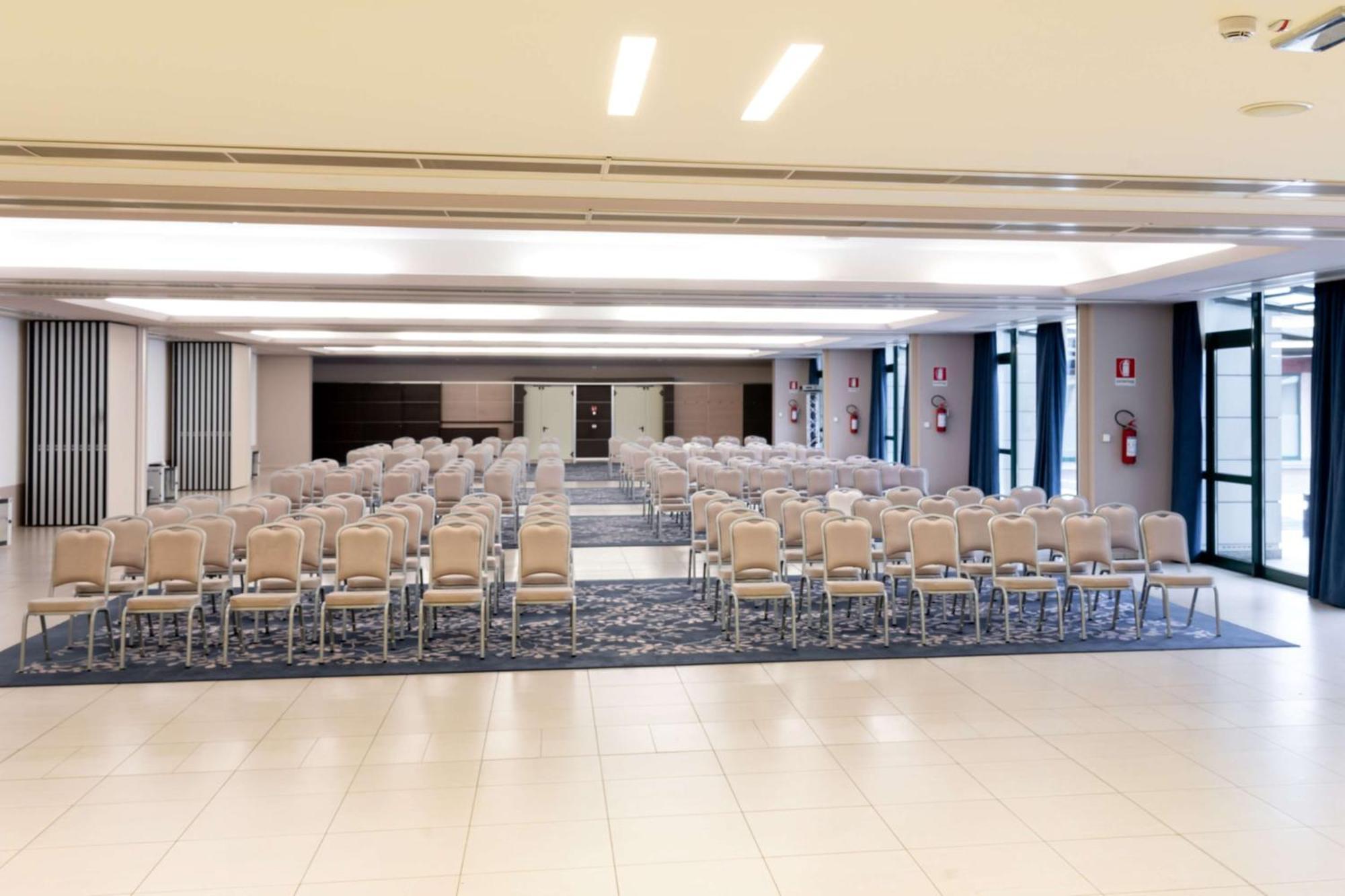 فندق Doubletree By Hilton Milan Malpensa سولْبياتي أولونا المظهر الخارجي الصورة