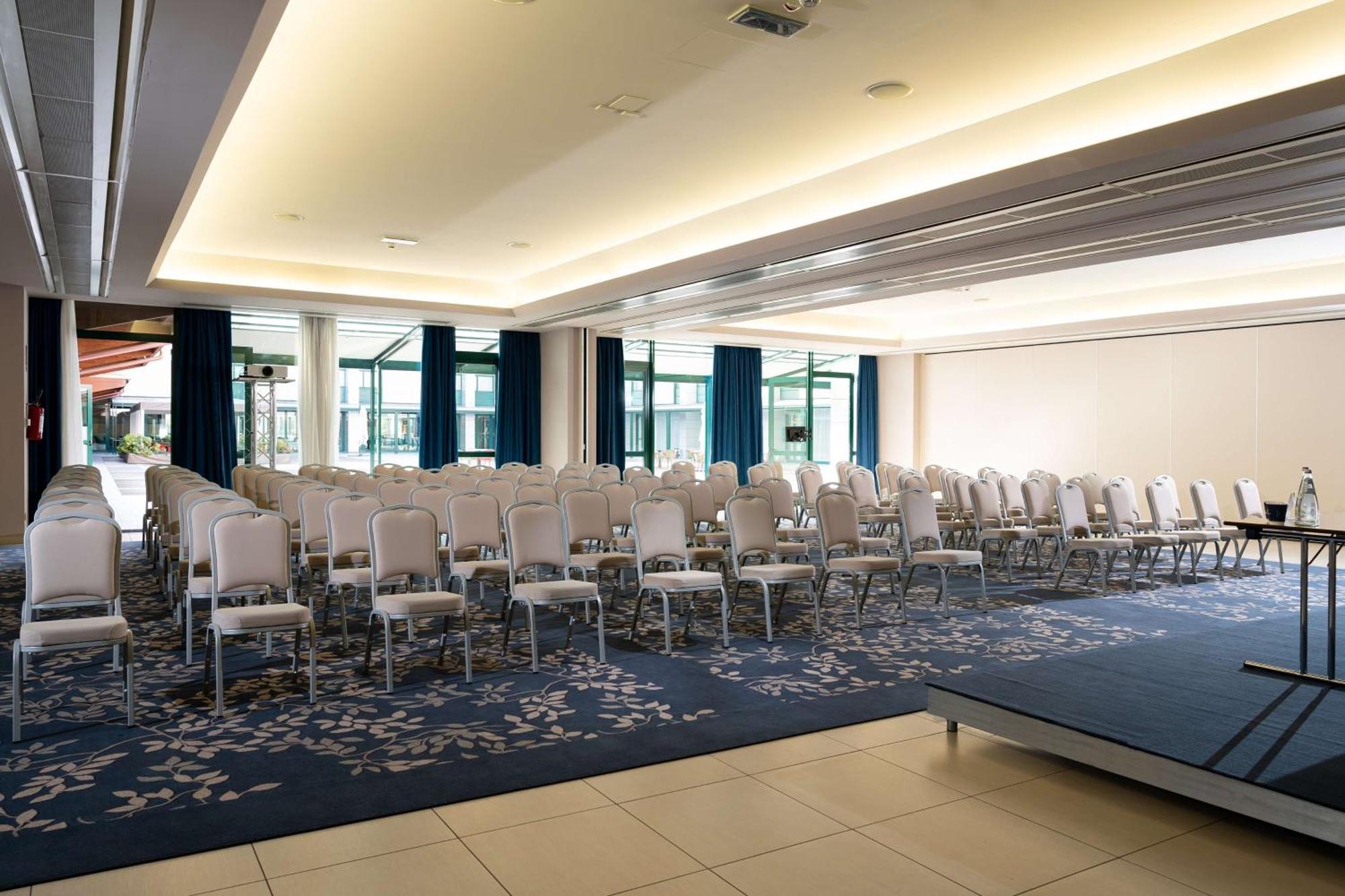 فندق Doubletree By Hilton Milan Malpensa سولْبياتي أولونا المظهر الخارجي الصورة