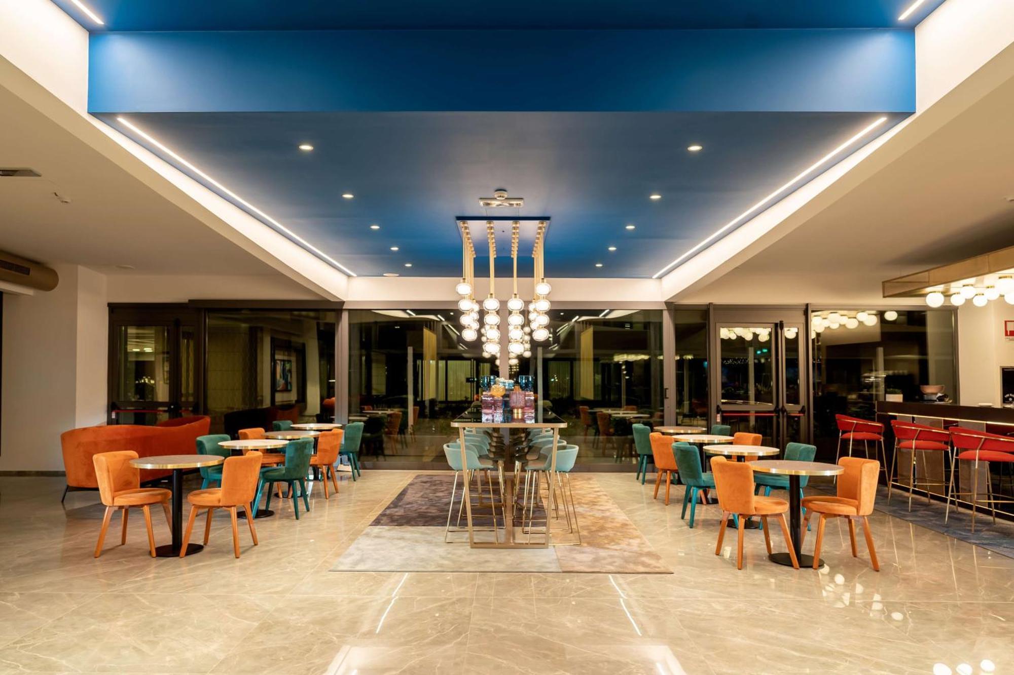 فندق Doubletree By Hilton Milan Malpensa سولْبياتي أولونا المظهر الخارجي الصورة